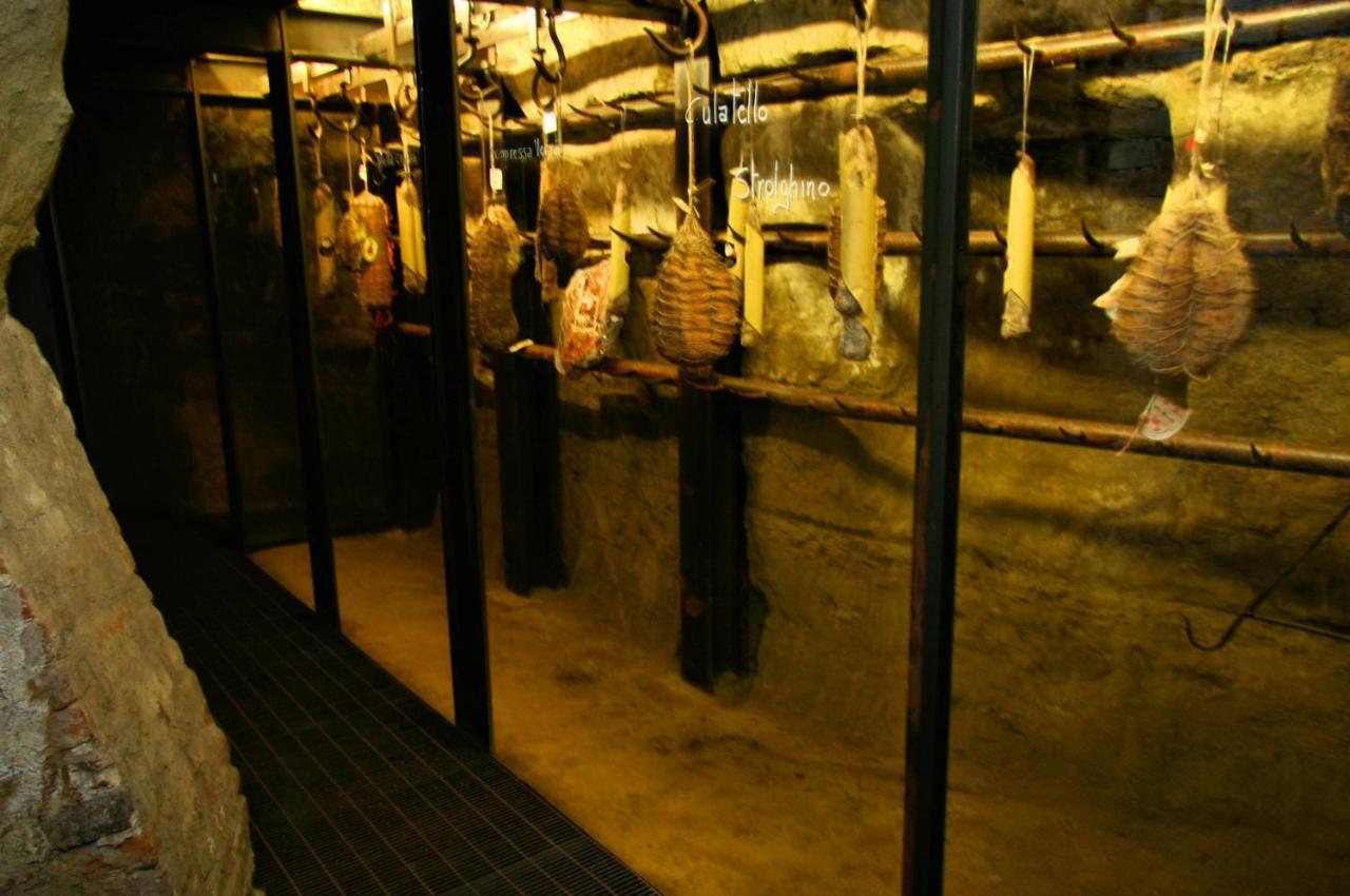 Le Case Della Saracca Monforte D'Alba Exterior photo