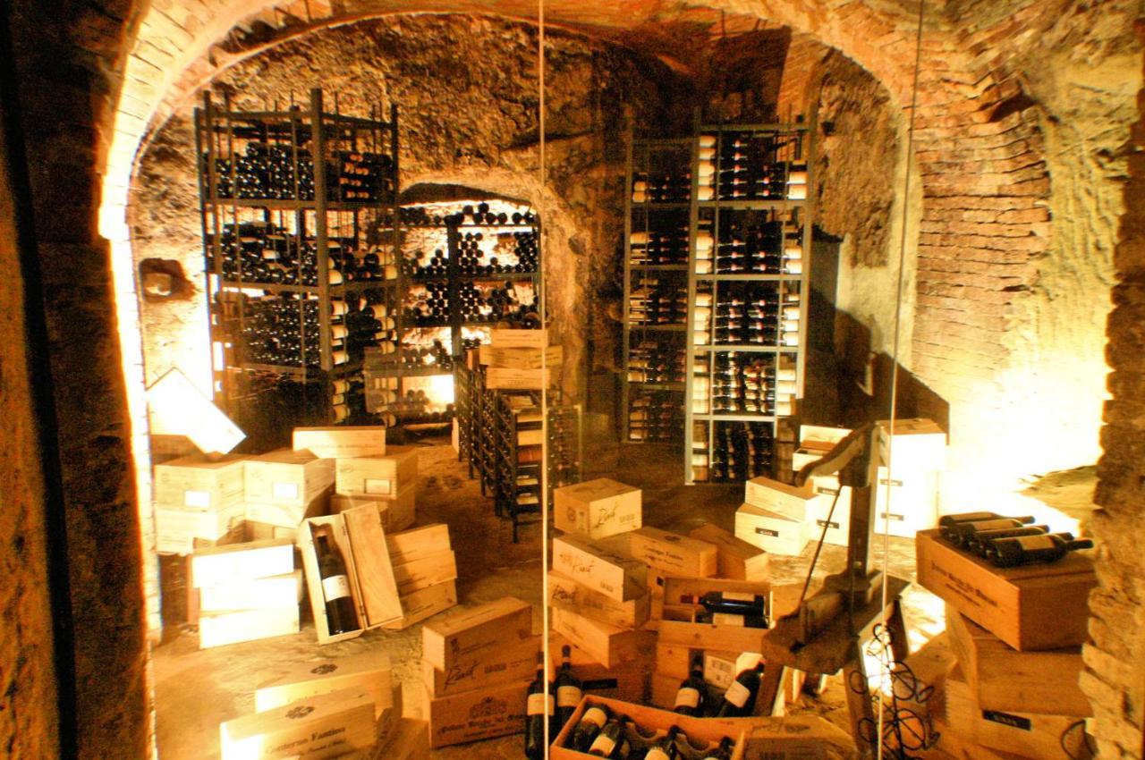 Le Case Della Saracca Monforte D'Alba Exterior photo