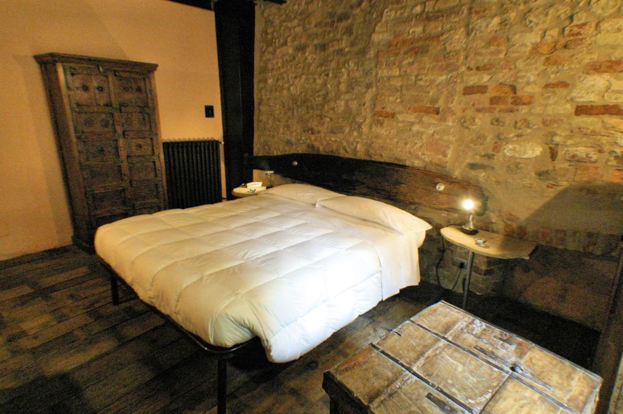Le Case Della Saracca Monforte D'Alba Exterior photo